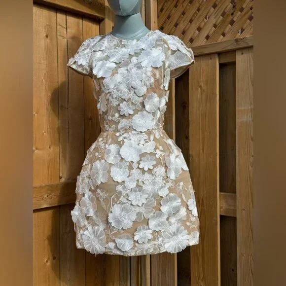 BRONX & BANCO  NWOT Jasmine Capsleeve White Floral Mini Dress, Sz XS  US 2